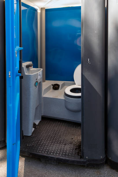 Best Portable restroom trailer rental  in High Ridge, MO